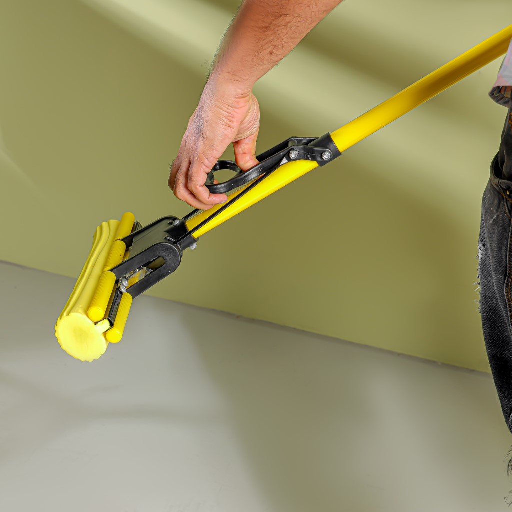 Royalford Floor PVA Mop with Iron Handle- RF12253/ 120 cm Long, with Squeezing Technology and Extendable Height/ Suitable for all Hard Flooring types, Glass, Marble, Granite, Tile, Wood, Window, Wall, etc./ High Water Absorbency, No Scratch/ Black and Yellow - Image 4